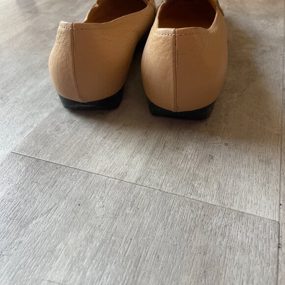 Tan Leather Prada Loafers with a silver hardware nameplate - Picture 3 of 7